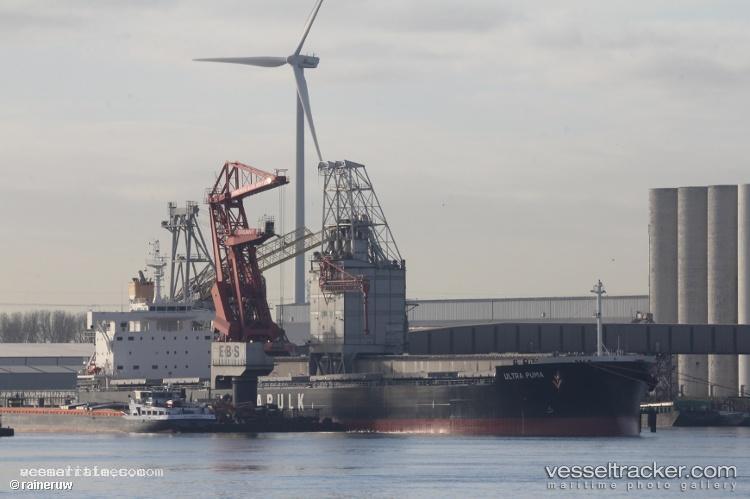 Ultra-Puma - Bulk Carrier vessel registered in Marshall Islands