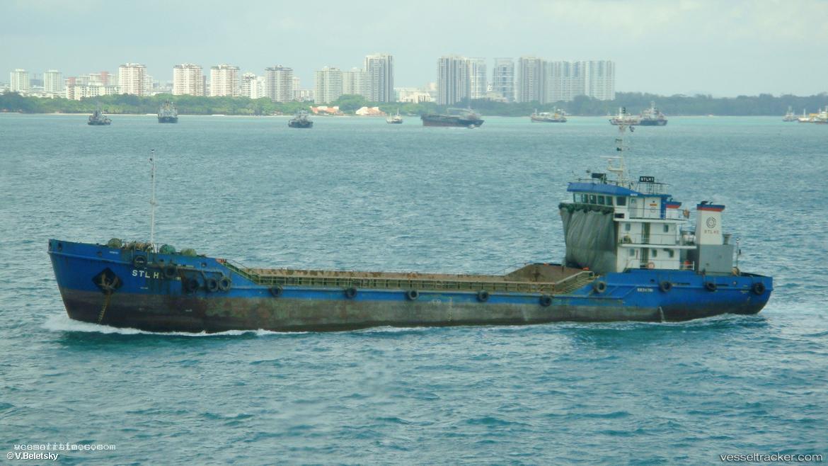 Stl-H1 - [service_ship.split_hopper_barge] vessel registered in Singapore