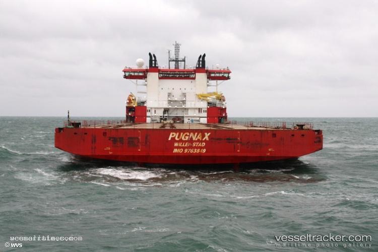 Pugnax - Heavy Load Carrier vessel registered in Singapore