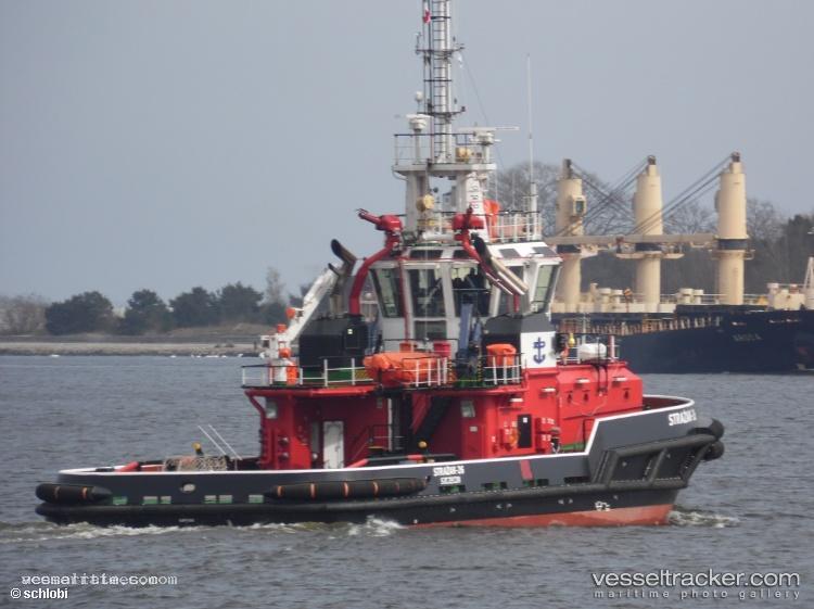 Strazak-26 - Tug vessel registered in Poland