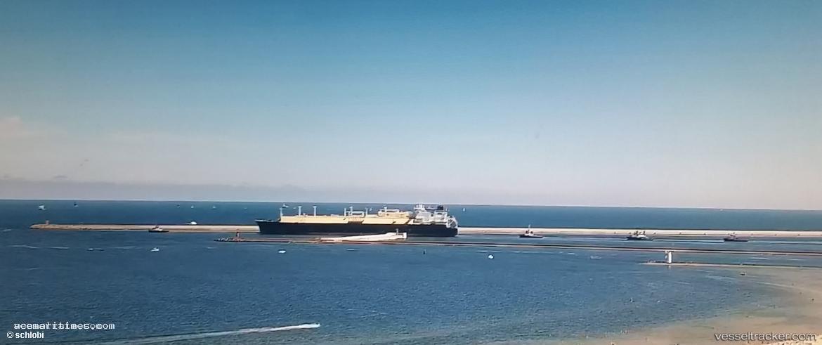 British-Listener - Lng Tanker vessel registered in United Kingdom