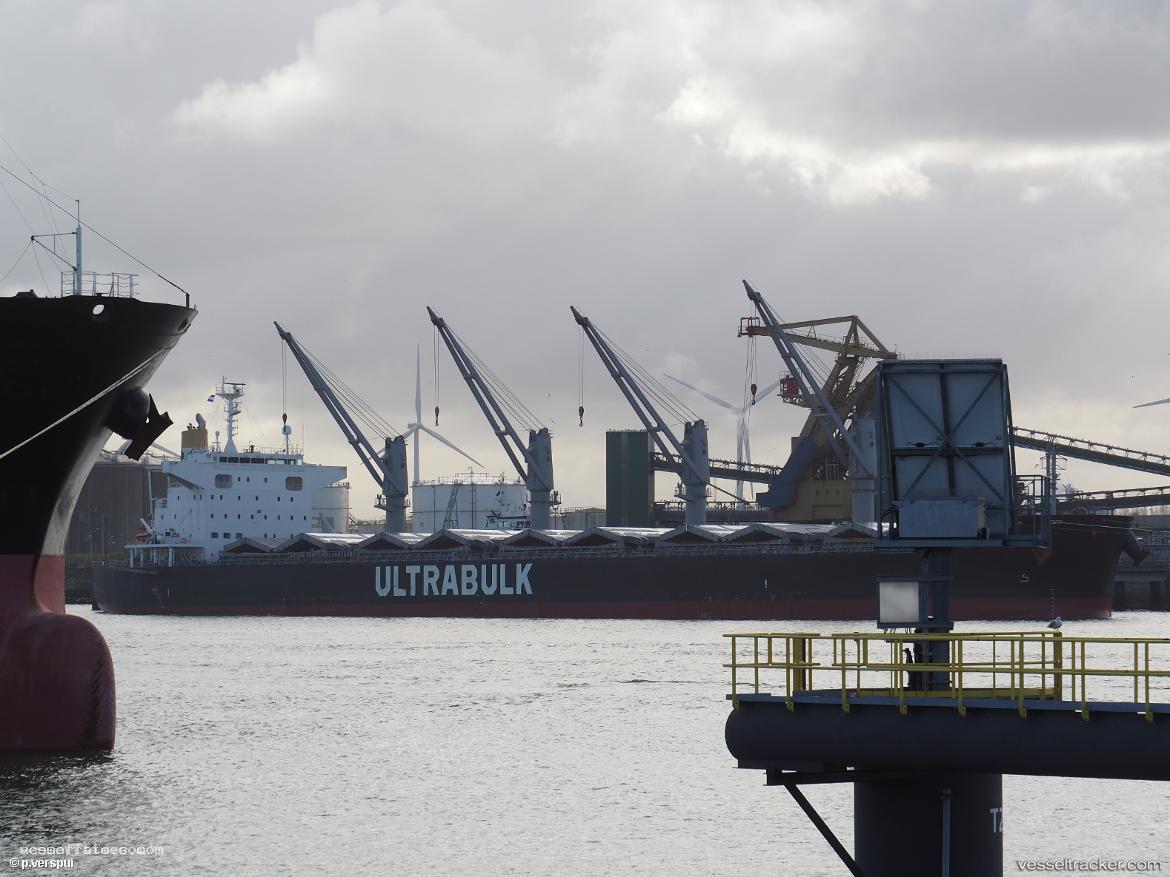 Thrasyvoulos-V - Bulk Carrier vessel registered in Marshall Islands