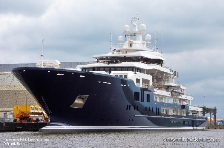 Multiverse - Service Ship vessel registered in Cayman Islands
