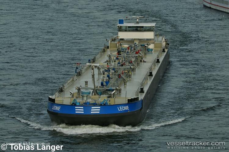 Leonie - Other Tanker vessel registered in Germany