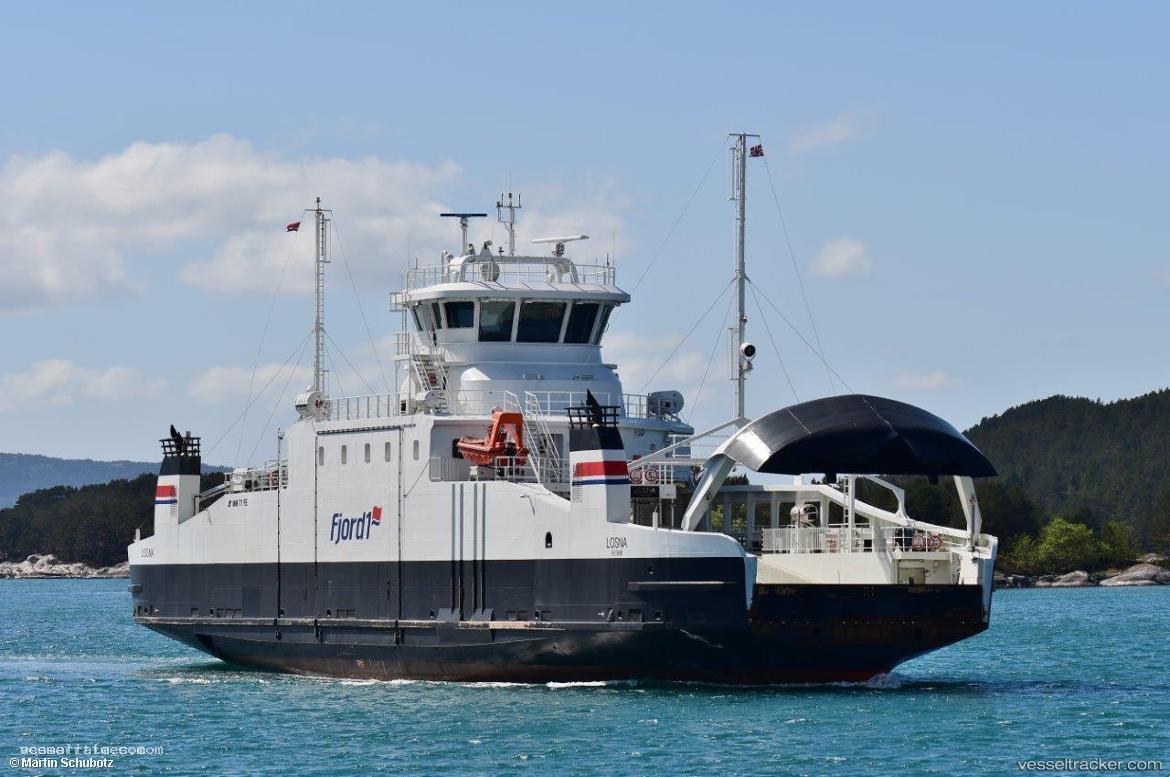 Losna - Passenger Ro Ro Cargo Ship vessel registered in Norway