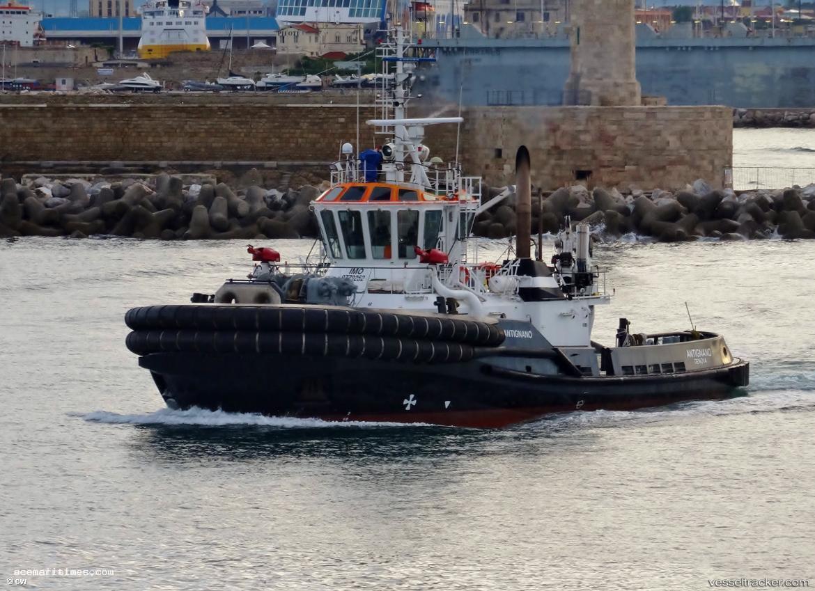 Antignano - [tug.salvage_tug] vessel registered in Italy