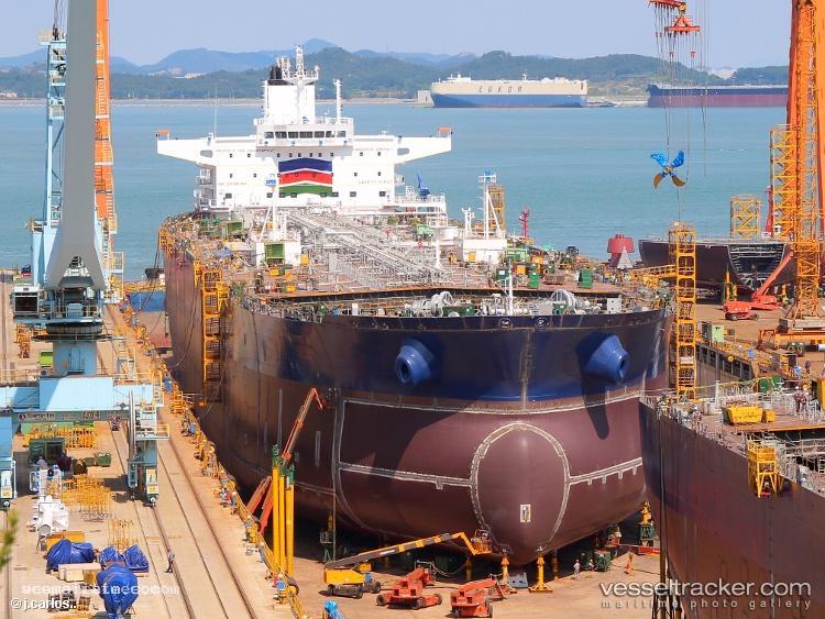 Seaways-Reyes - Crude Oil Tanker vessel registered in Marshall Islands