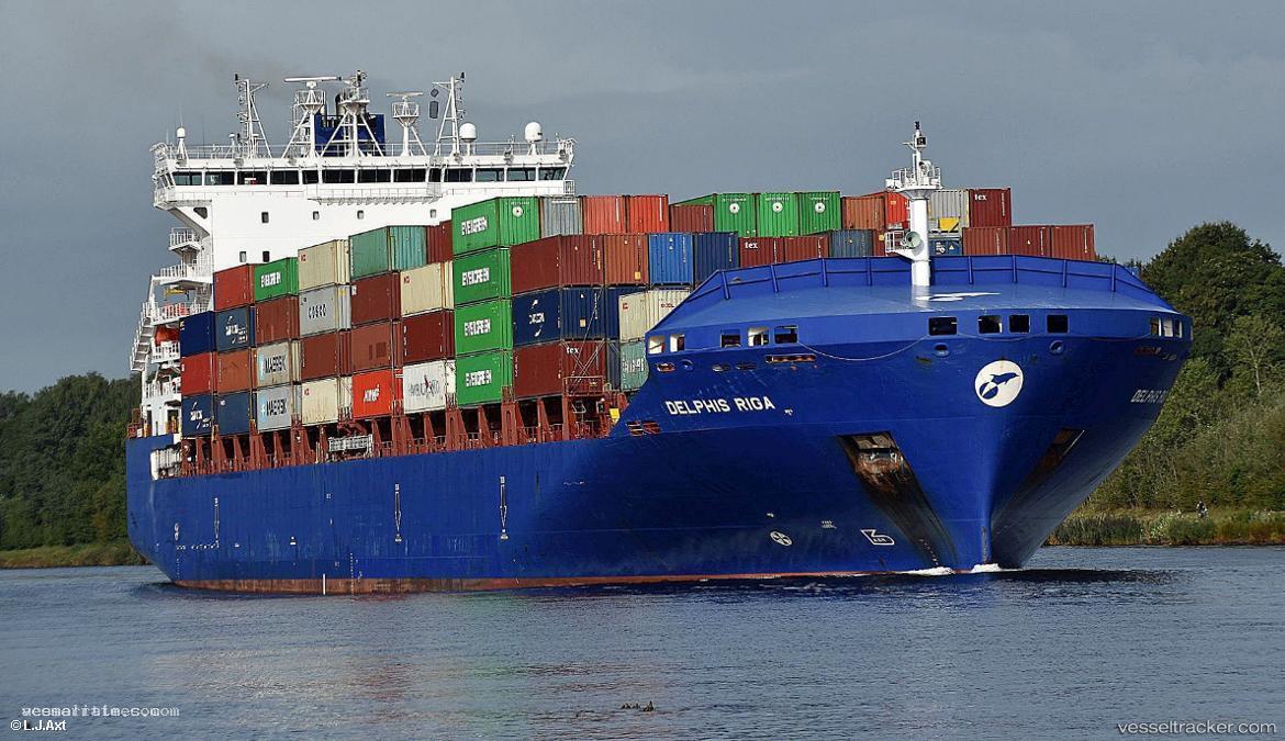 Delphis-Riga - Container Ship vessel registered in Hong Kong