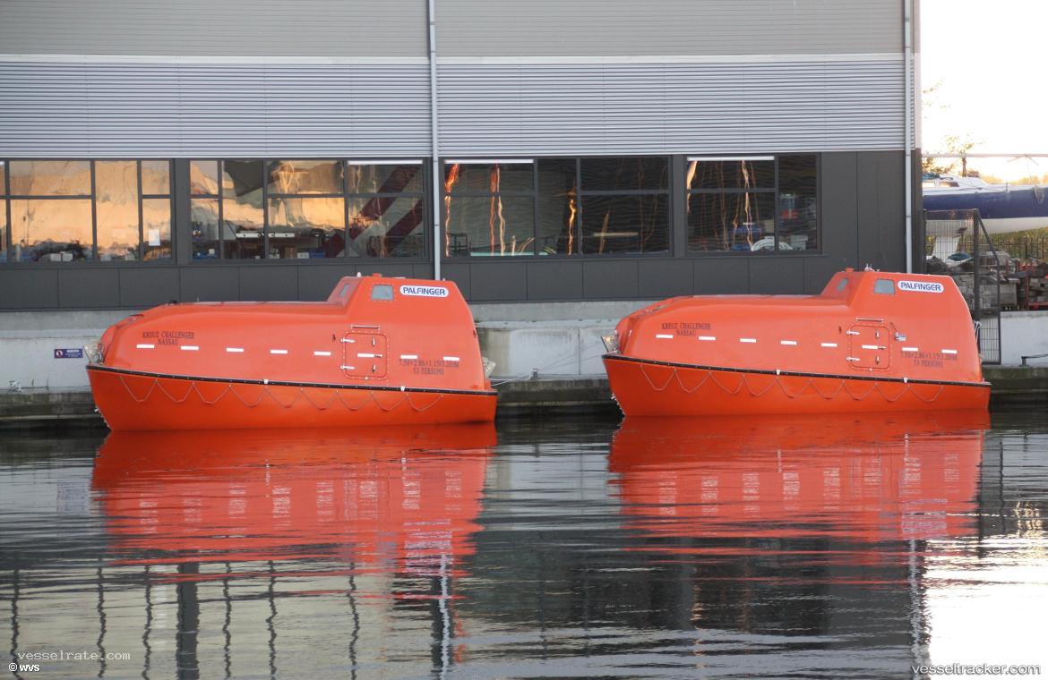 Challenger - Offshore Support Vessel vessel registered in Singapore