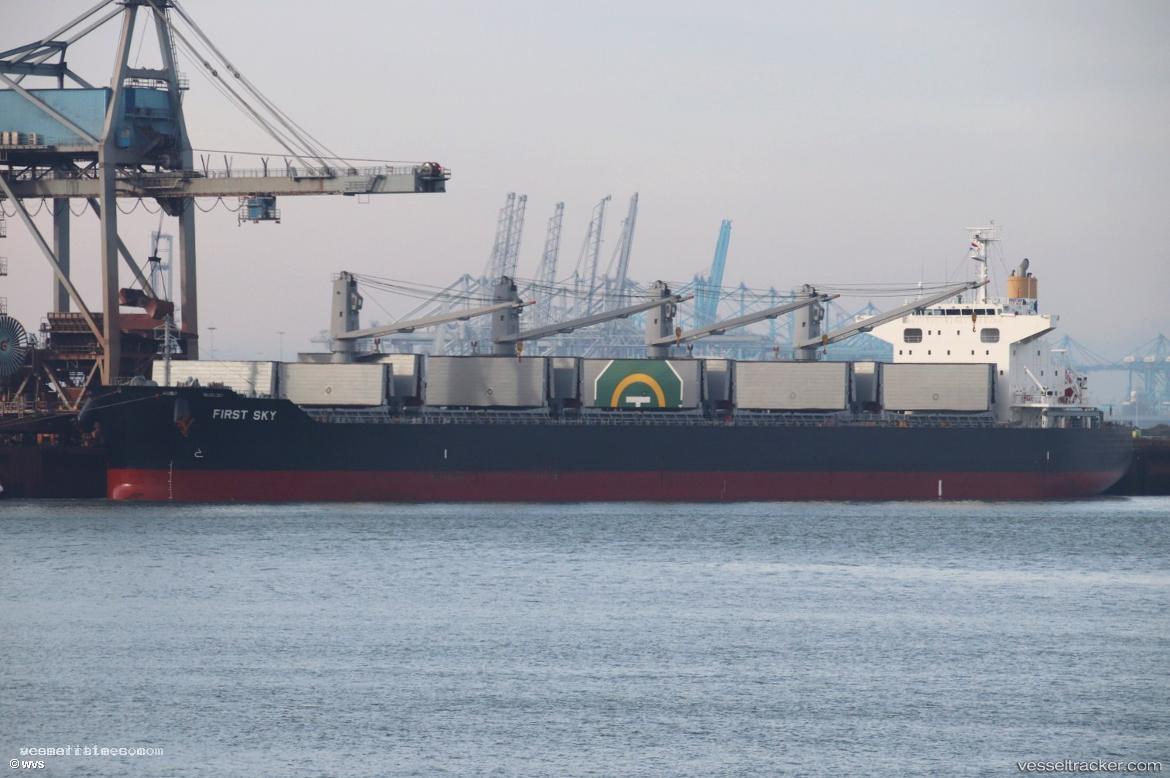 First-Sky - Bulk Carrier vessel registered in Panama