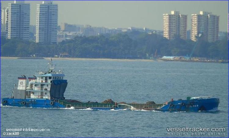 Gd-900 - Hopper Dredger vessel registered in Kuwait