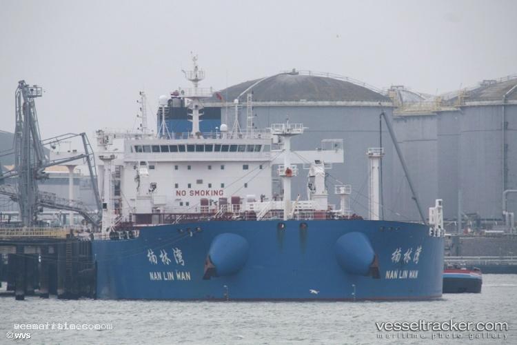 Nan-Lin-Wan - Crude Oil Tanker vessel registered in Singapore