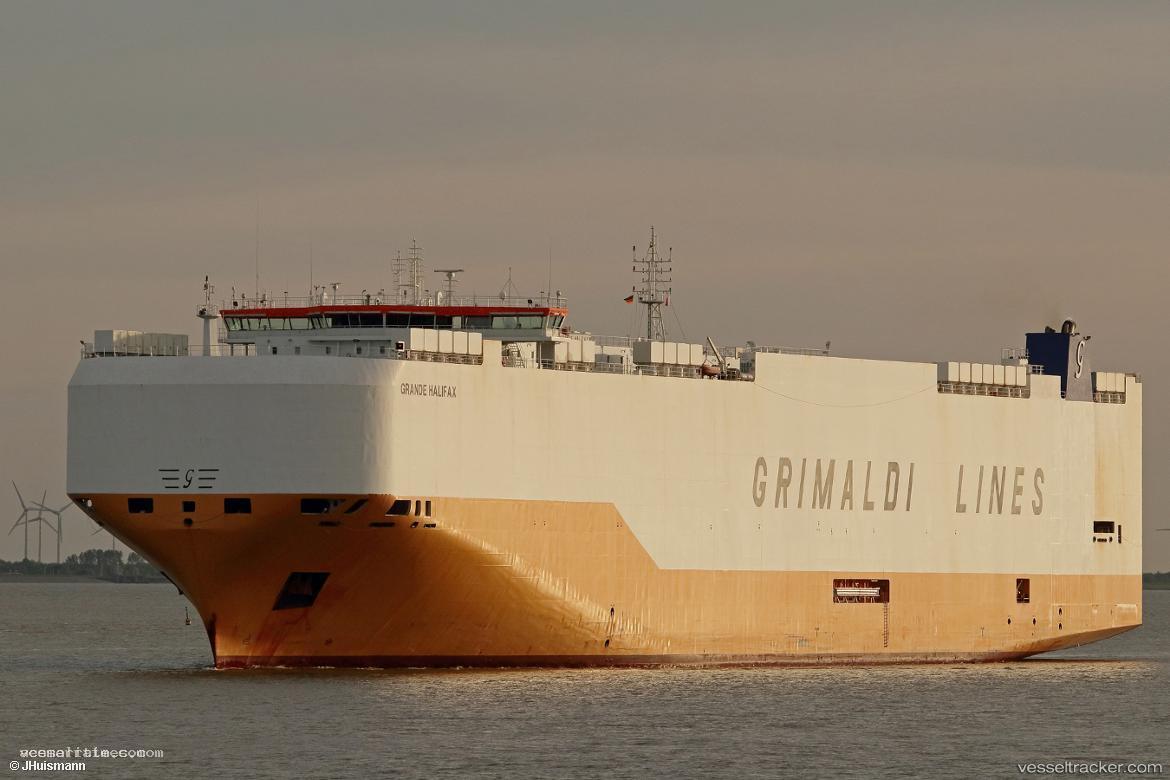 Grande-Halifax - Vehicles Carrier vessel registered in Italy