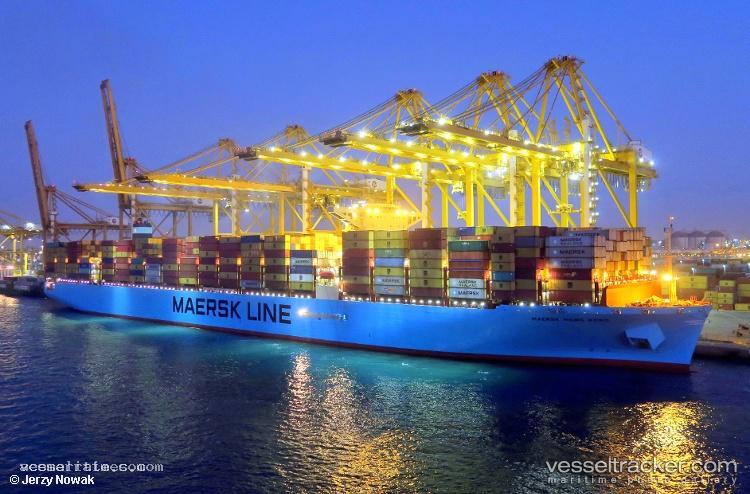Maers7 - Container Ship vessel registered in Singapore