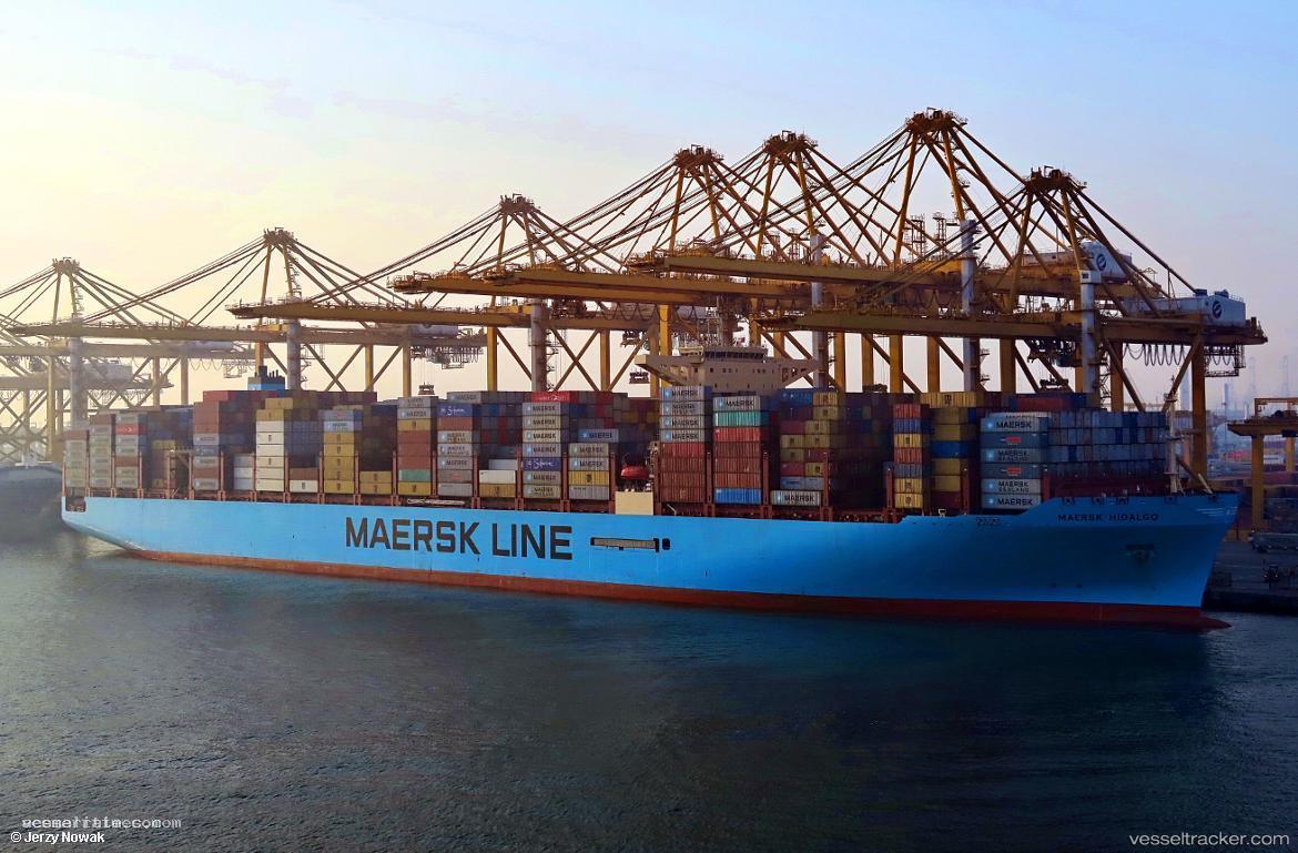 Maersk-Hidalgo - Container Ship vessel registered in Singapore