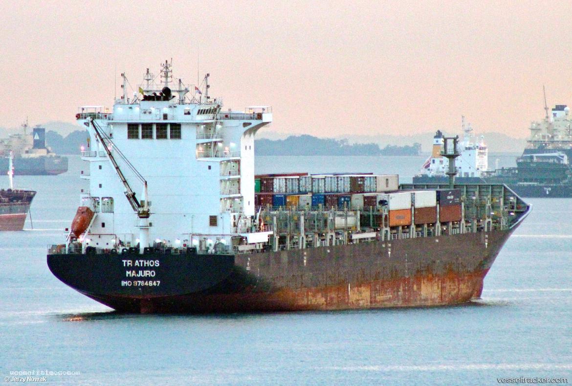 Cnc-Serval - Container Ship vessel registered in Singapore