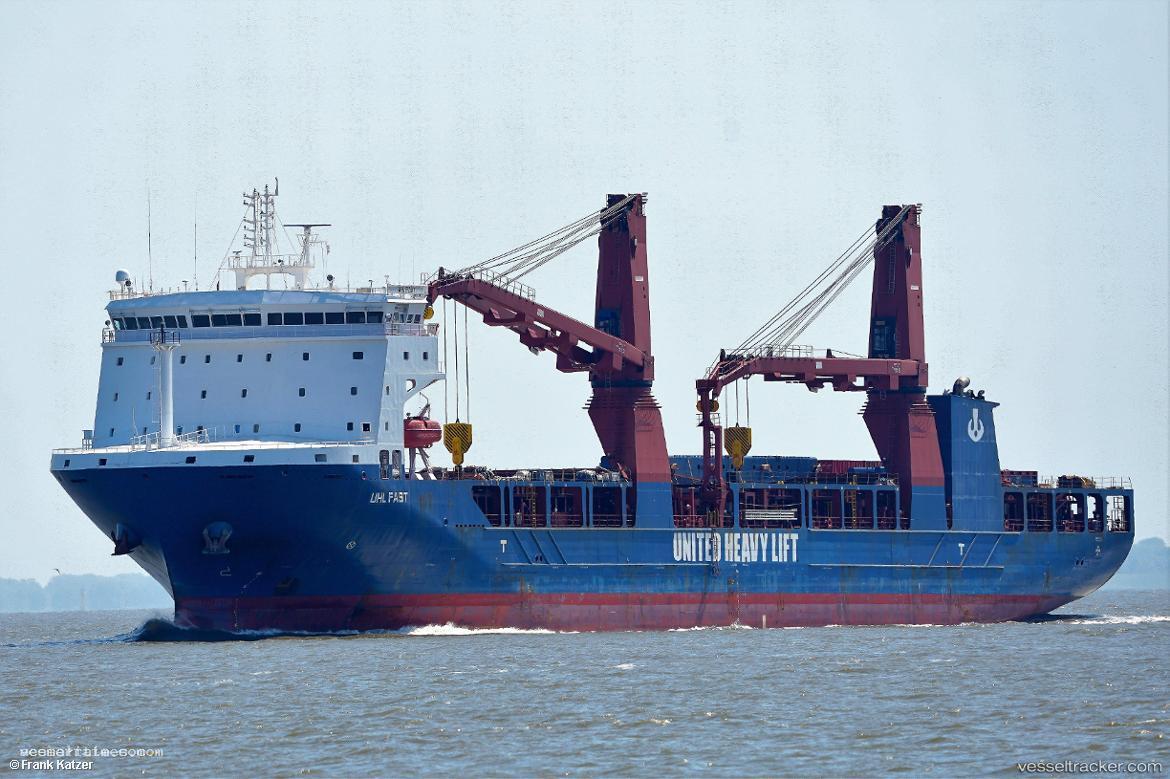 Uhl-Fast - Heavy Load Carrier vessel registered in Portugal