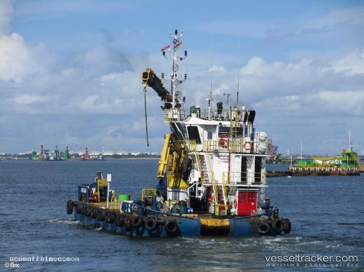 Tb-Asl-Bulan - Tug vessel registered in Indonesia