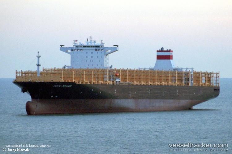 Kota-Pelangi - Container Ship vessel registered in Singapore