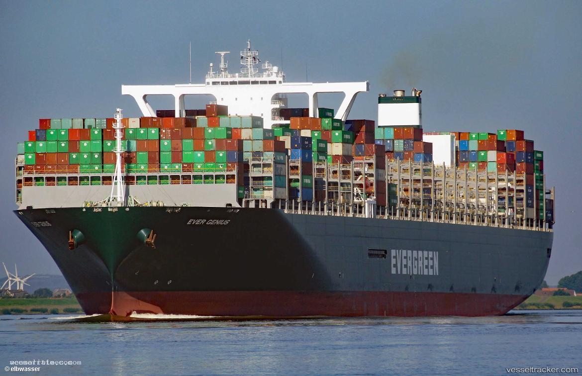 Ever-Genius - Aggregates Carrier vessel registered in Panama