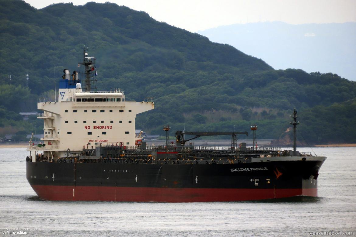 Challenge-Pinnacle - Chemical Oil Products Tanker vessel registered in Panama