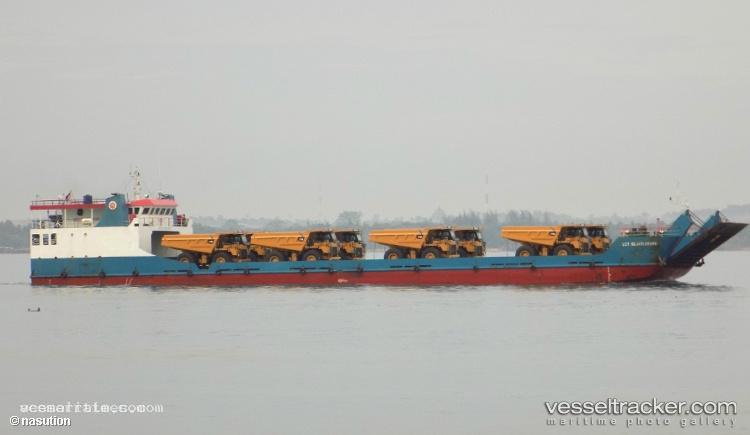 Lct.sejatiutama1 - Other vessel registered in Indonesia
