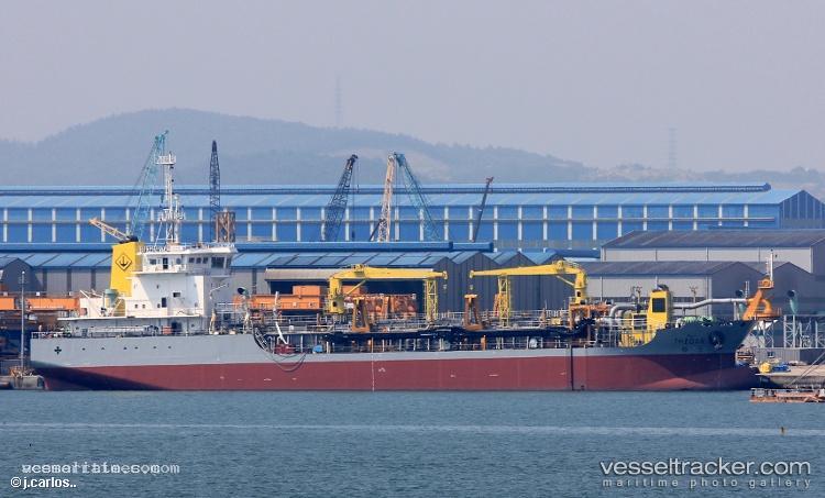 Thiqar - Hopper Dredger vessel registered in Panama