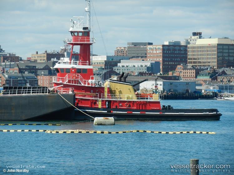 Aurora - Pusher Tug vessel registered in United States of America