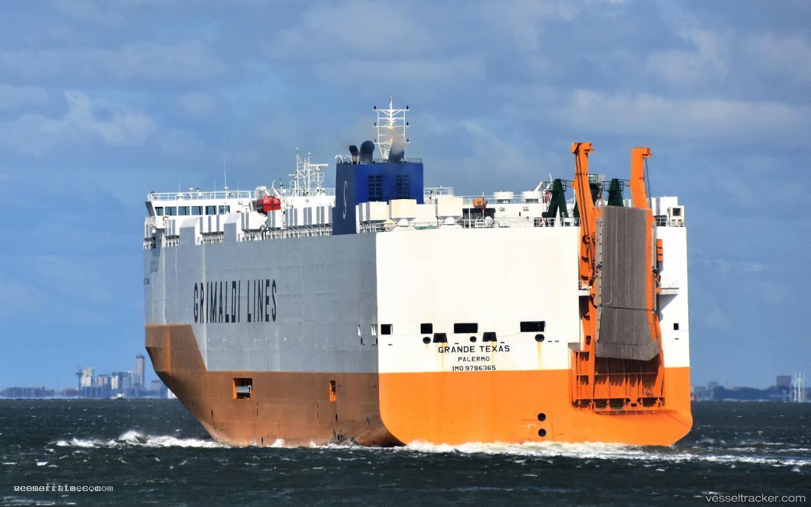 Grande-Texas - Vehicles Carrier vessel registered in Italy