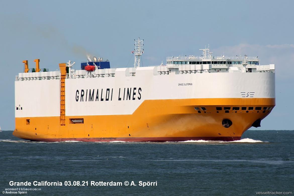 Grande-California - Vehicles Carrier vessel registered in Italy