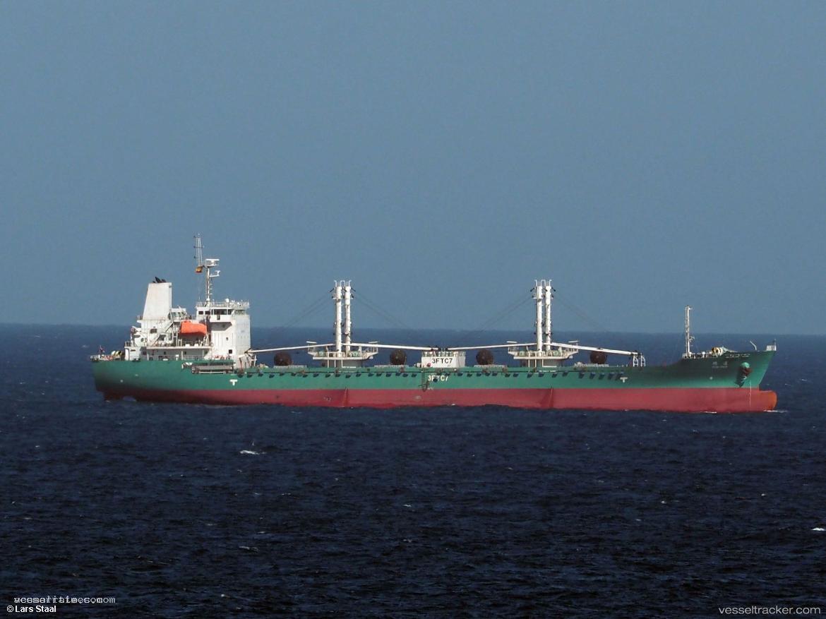 Orange-Ice - Refrigerated Cargo Ship vessel registered in Panama