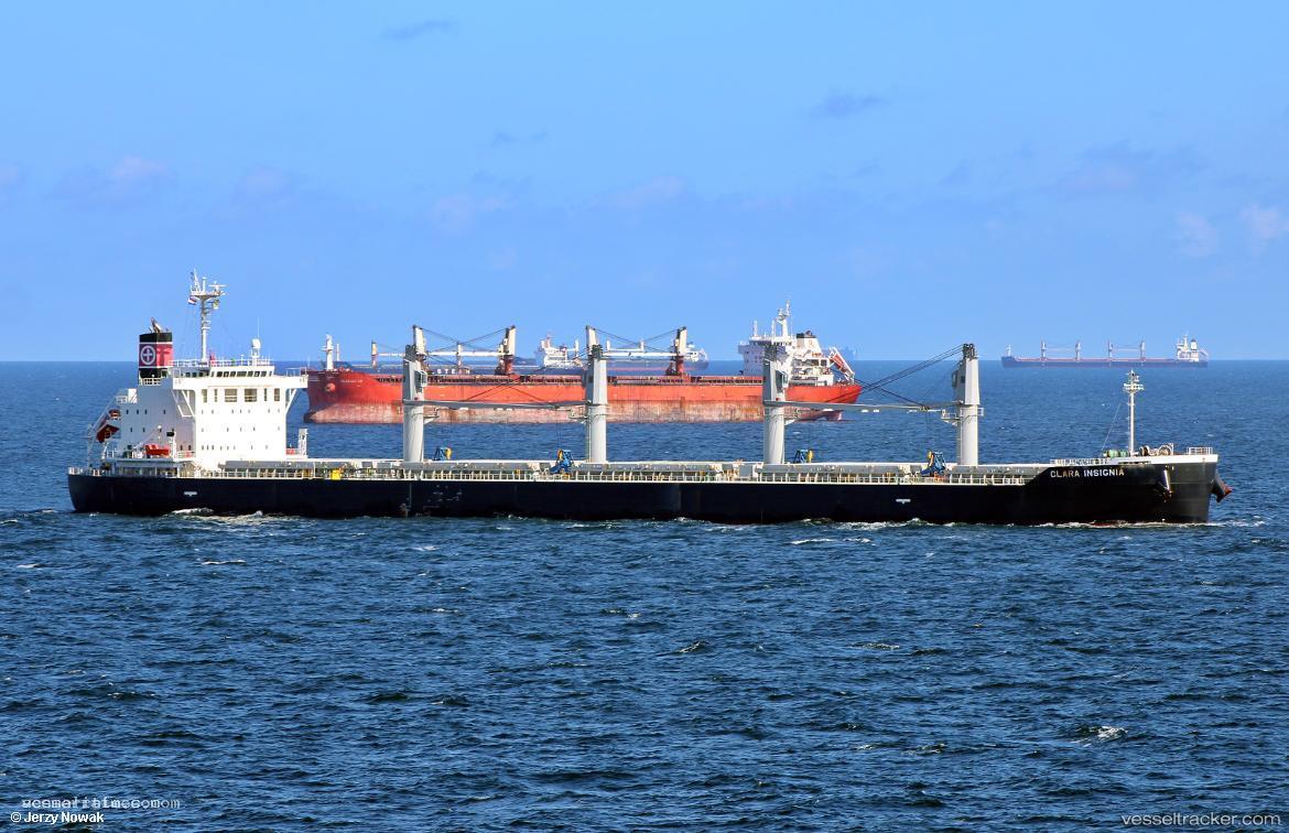 Clara-Insignia - Bulk Carrier vessel registered in Marshall Islands