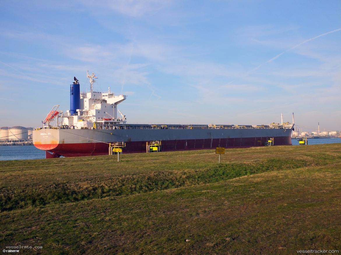 Athina-Zafirakis - Bulk Carrier vessel registered in Bahamas