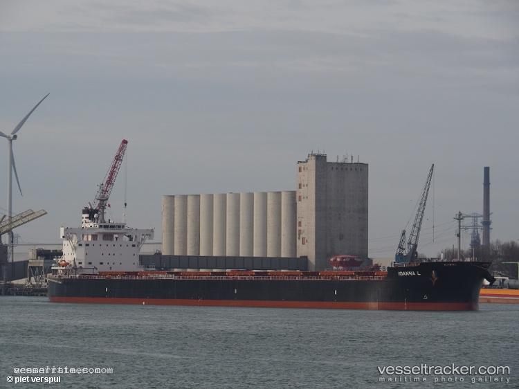 Lord-Byron - Bulk Carrier vessel registered in Marshall Islands