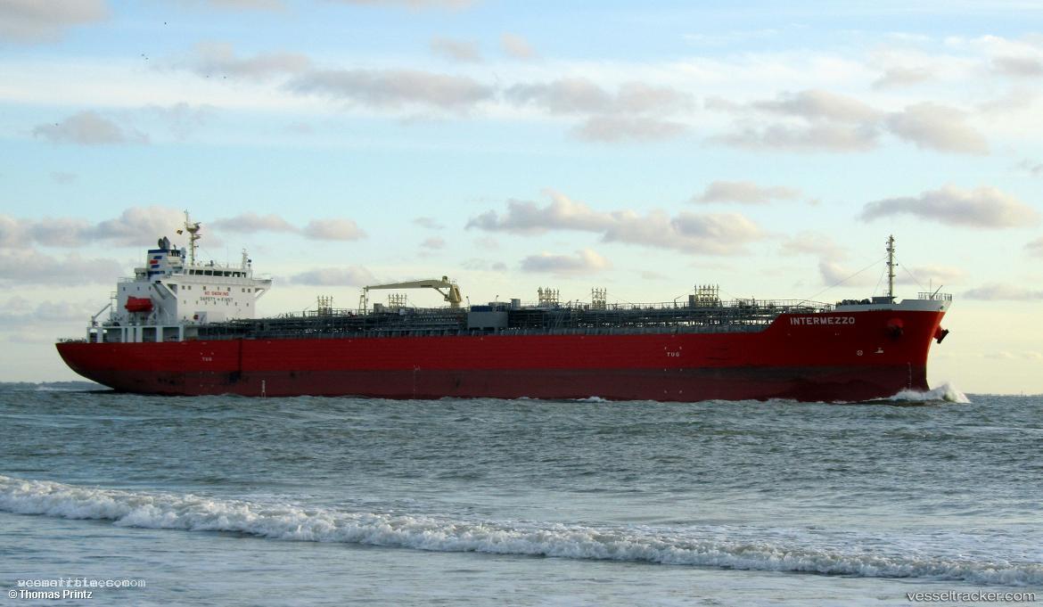 Intermezzo - Chemical Oil Products Tanker vessel registered in Singapore