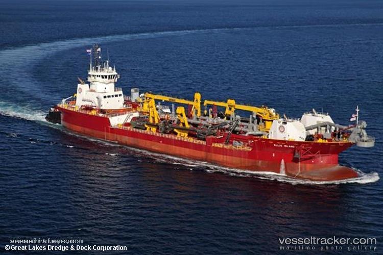 Douglas-B.mackie - Pusher Tug vessel registered in United States of America