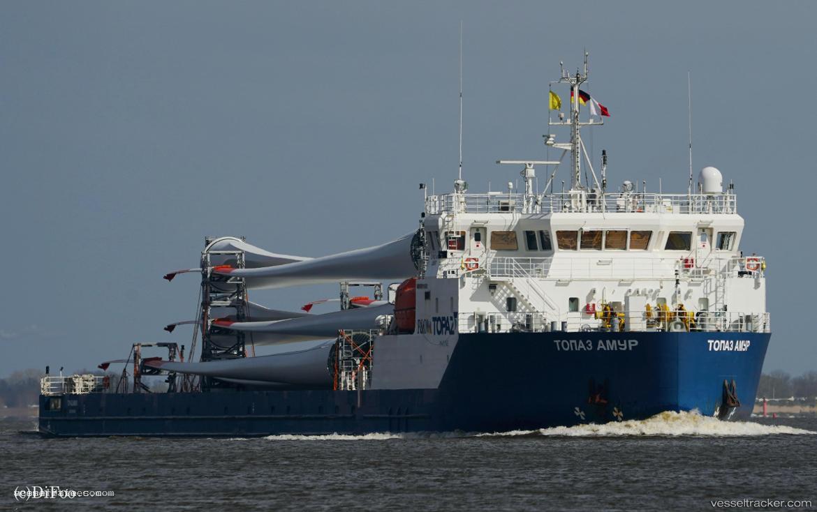 Topaz-Amur - Heavy Load Carrier vessel registered in Kazakhstan