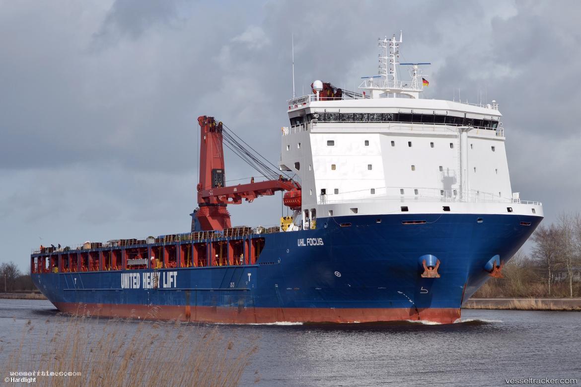 Uhl-Focus - Heavy Load Carrier vessel registered in Portugal