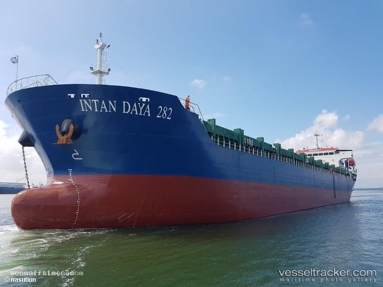 Intan-Daya-282 - General Cargo Ship vessel registered in Indonesia