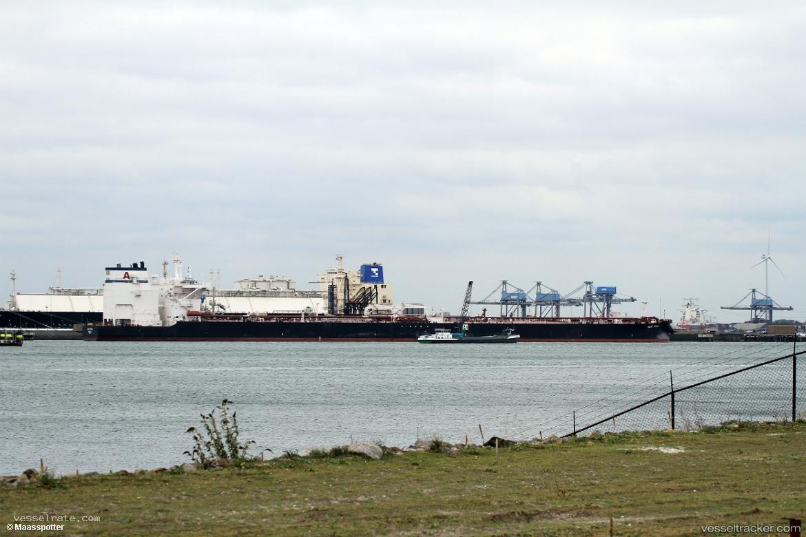 Almi-Titan - Crude Oil Tanker