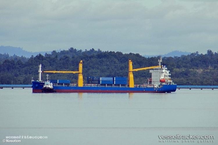 Mv.tanto-Sukses - Container Ship vessel registered in Indonesia