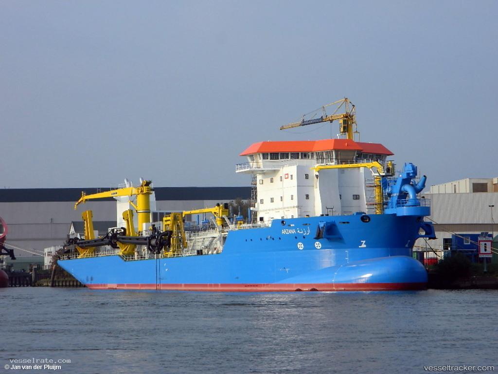 Arzana - Hopper Dredger vessel registered in United Arab Emirates