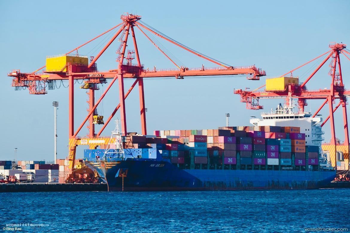 Mh-Green - Container Ship vessel registered in Singapore