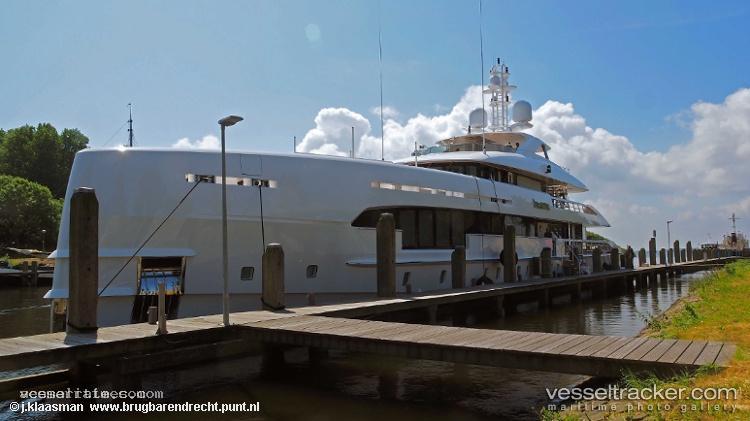 Home - Yacht vessel registered in Marshall Islands