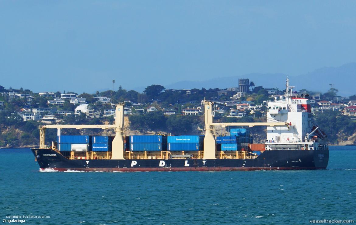 Southern-Pearl - Container Ship vessel registered in Singapore