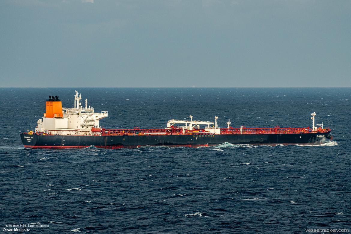 Elandra-Bay - Crude Oil Tanker vessel registered in Liberia