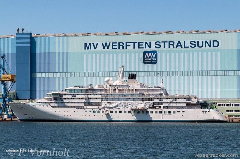 Silver-Endeavour - Cruise Ship vessel registered in Bahamas