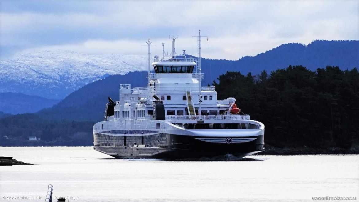 Lysoy - Passenger Ro Ro Cargo Ship vessel registered in Norway
