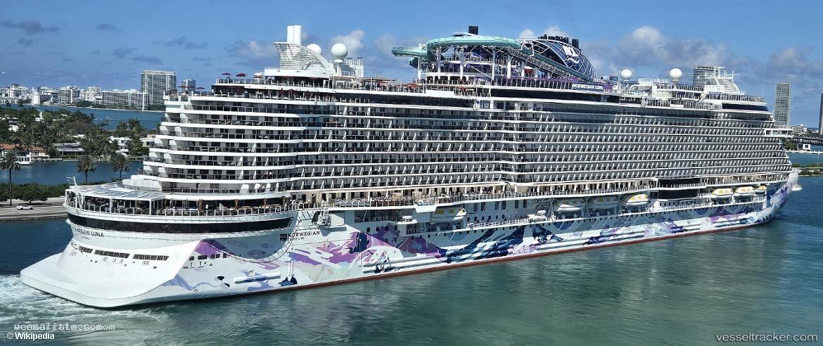 Norwegian-Luna - Cruise Ship