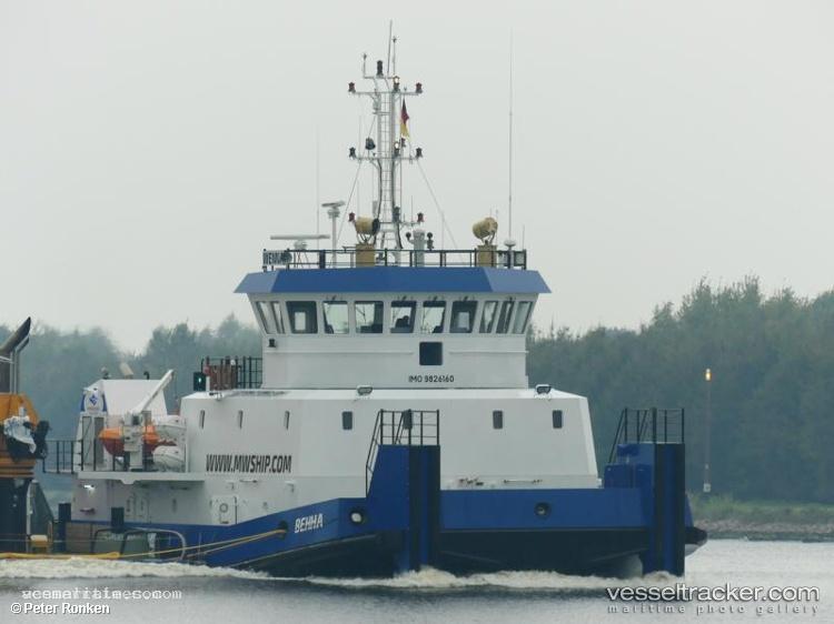 Wenna - Pusher Tug vessel registered in Saint Kitts and Nevis